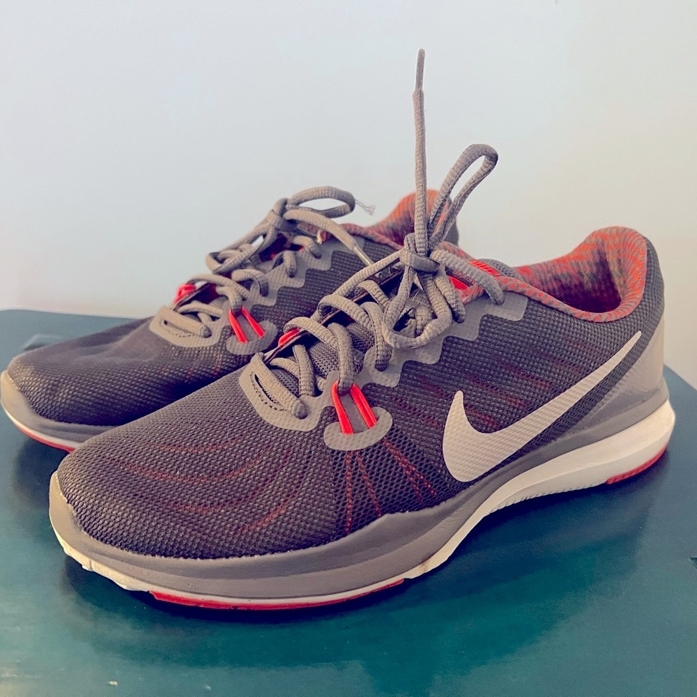 Nike In-Season TR 7 Gunsmoke -W 7.5